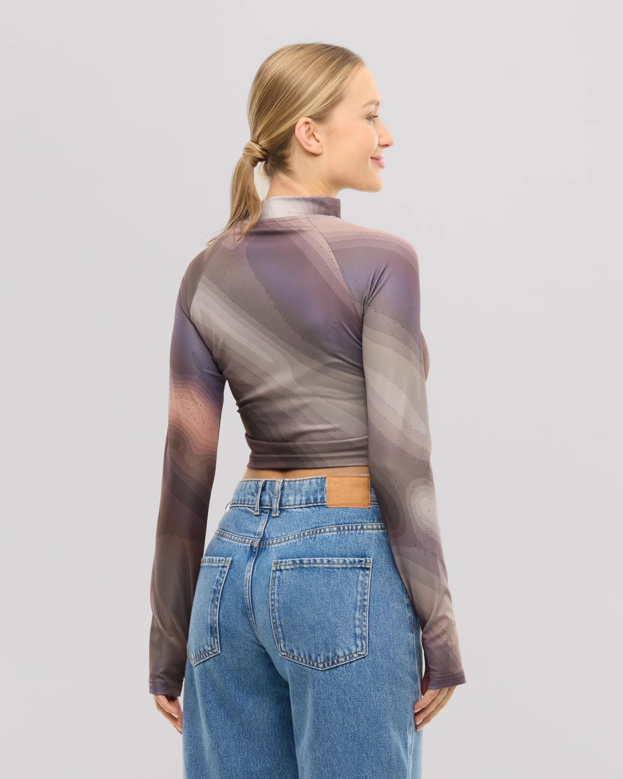 Cropped Longsleeve "Amber" - Image 2