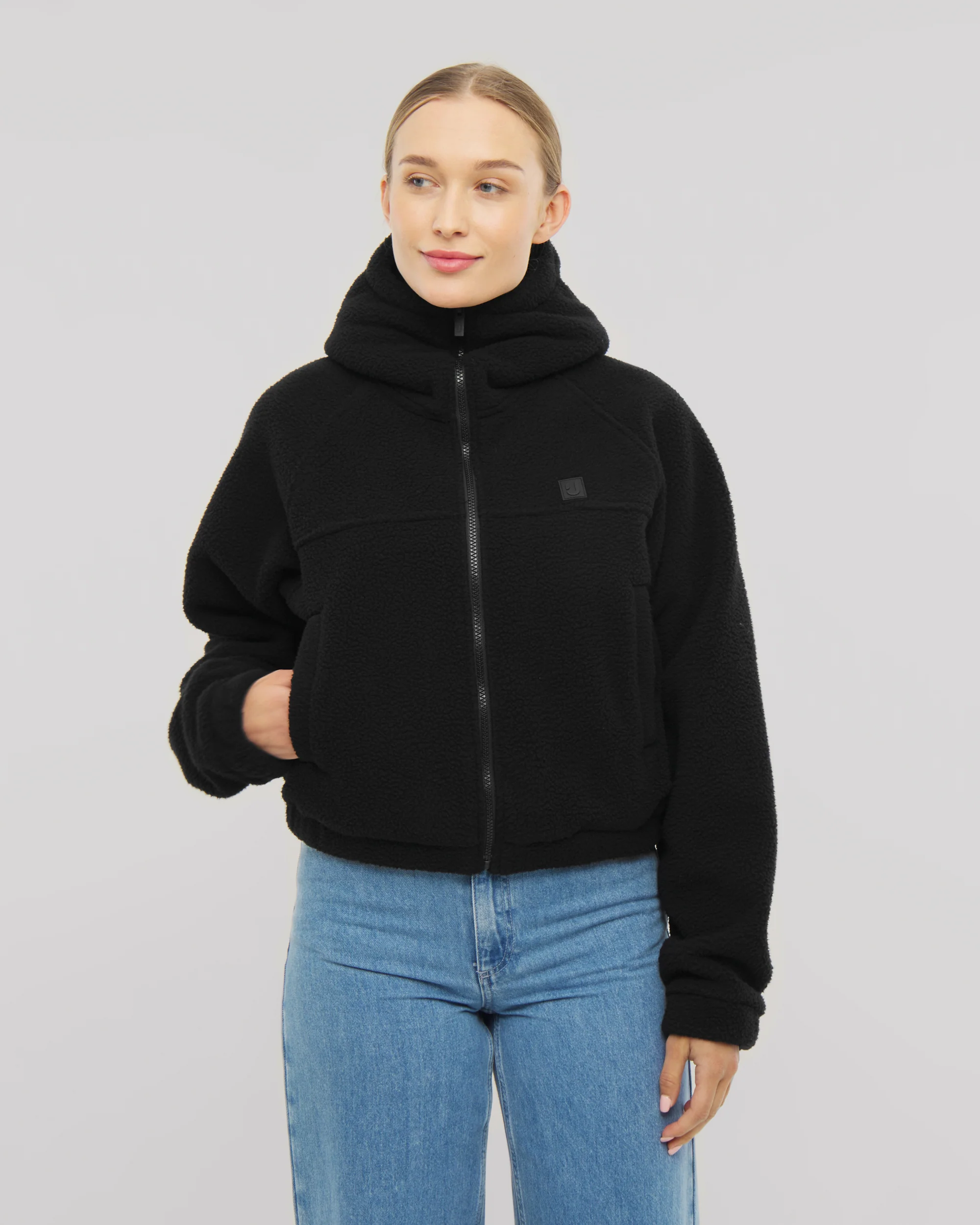 Cropped Fleecejacke "Nova" - Image 18