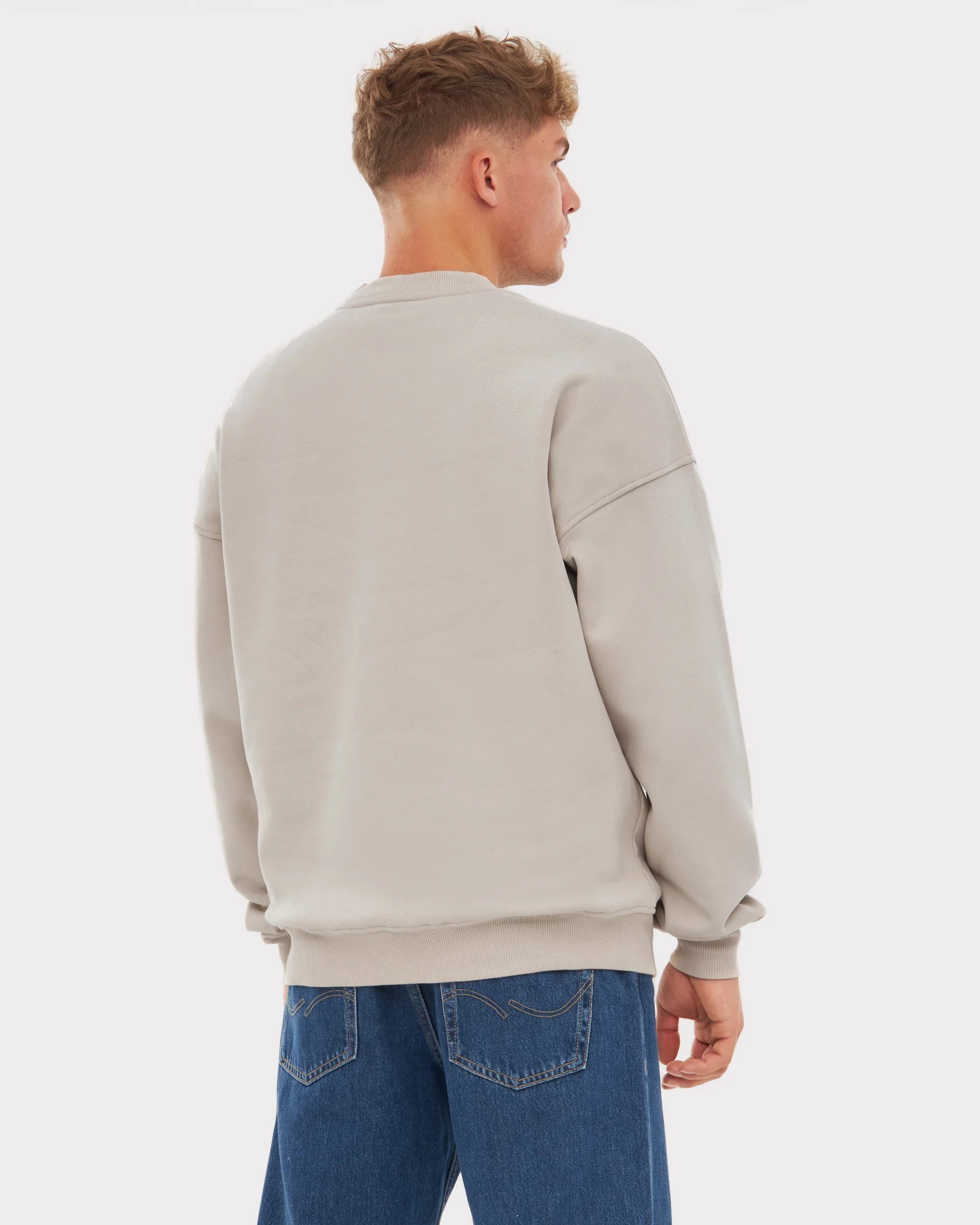 Oversized Crewneck "Carter" Print - Image 12
