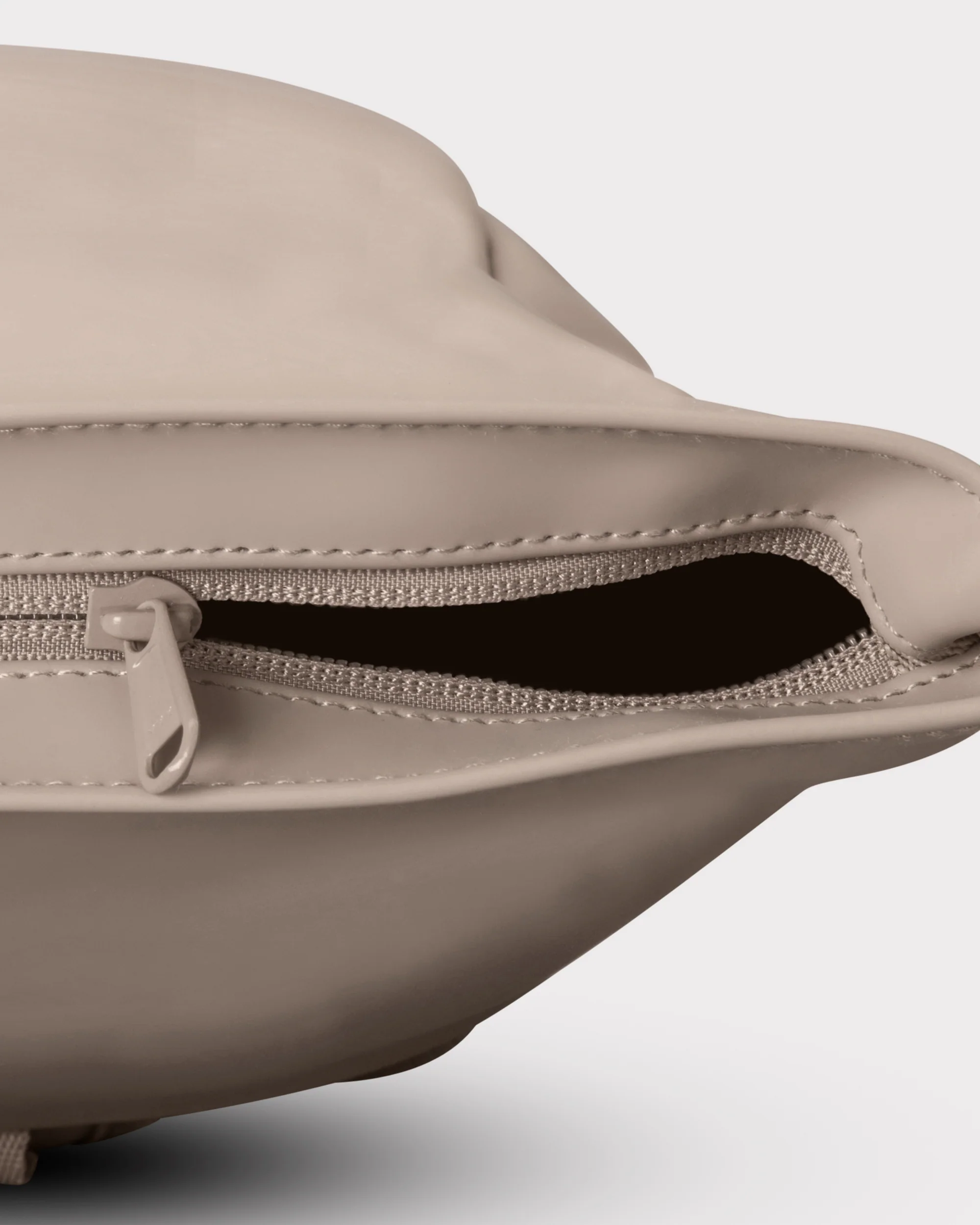 Rolltop Rucksack "Harvey Medium" - Image 9